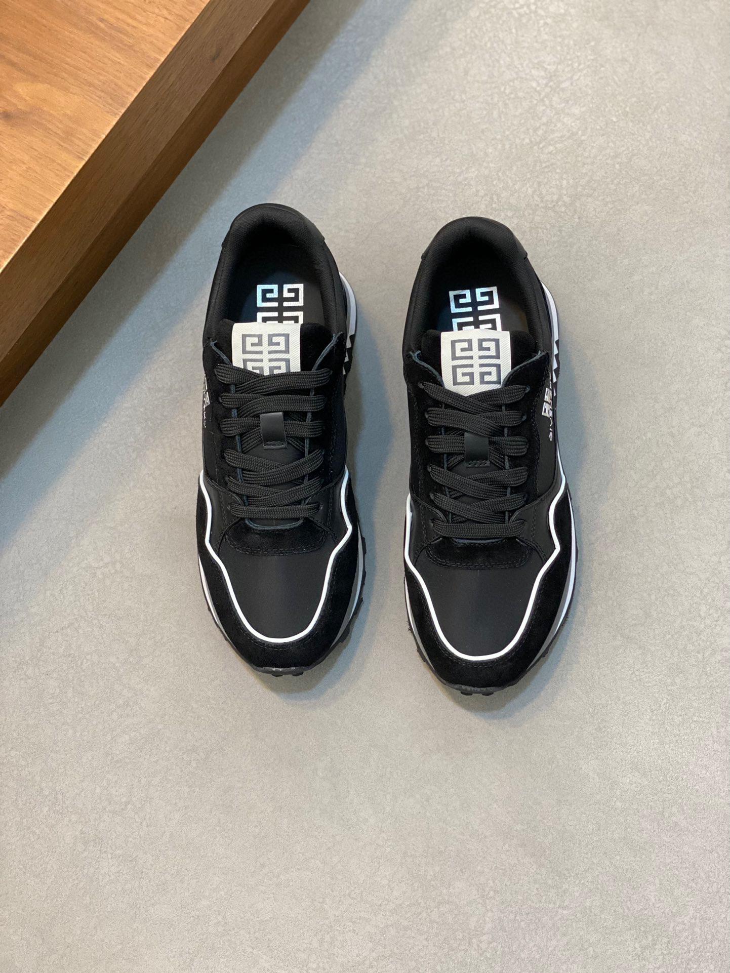 Кроссовки Givenchy  