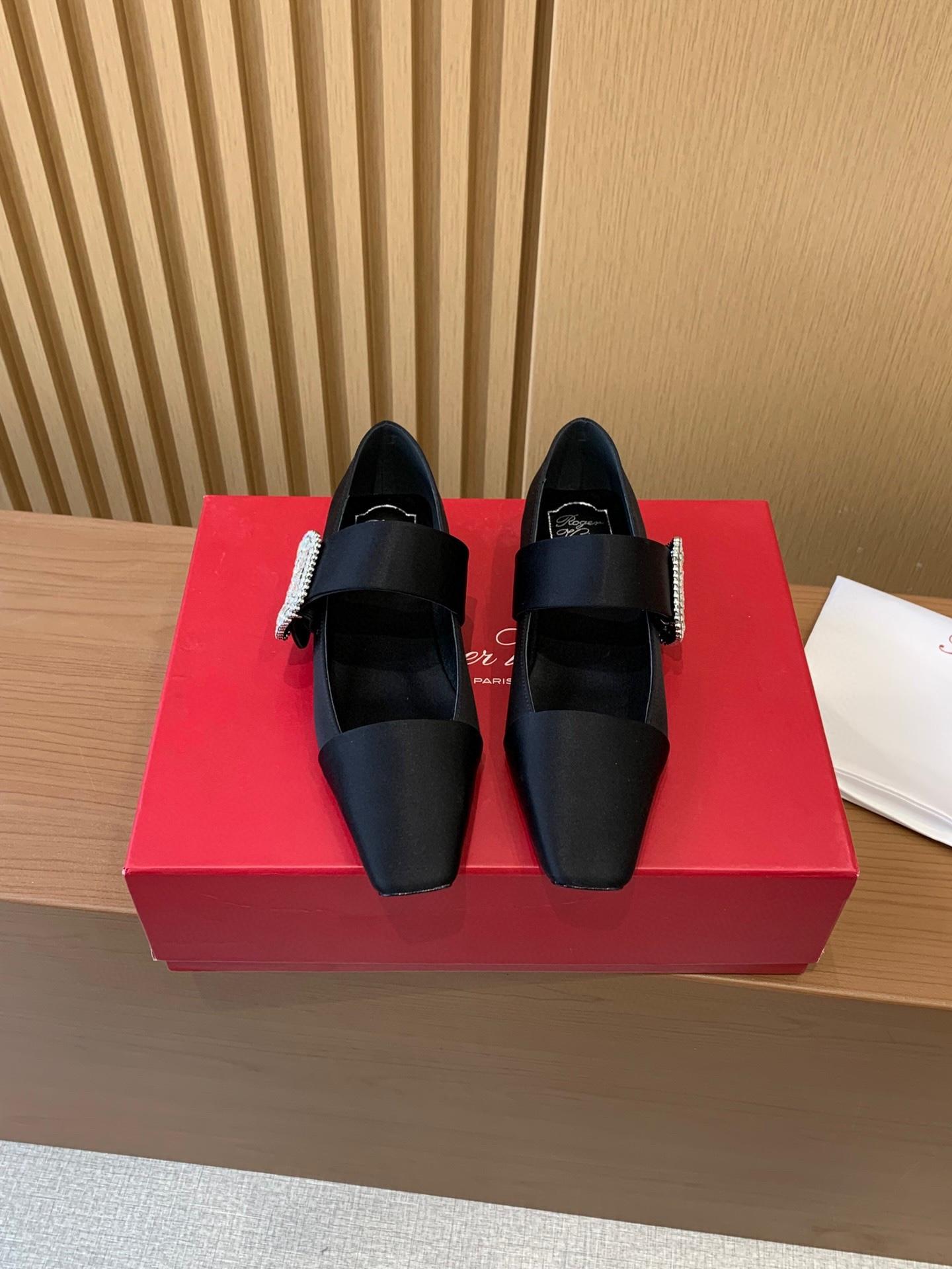 Туфли Roger Vivier 