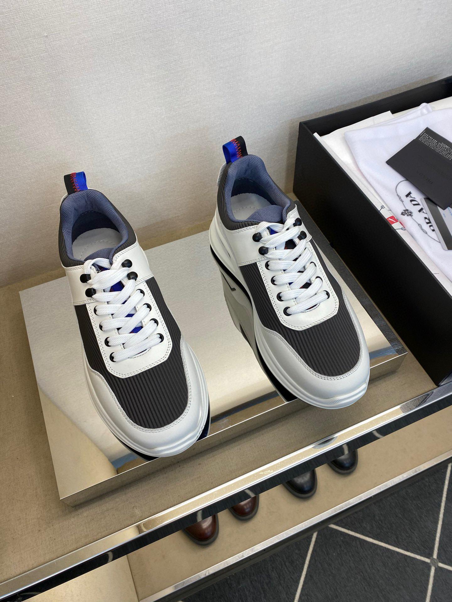 Кроссовки Prada