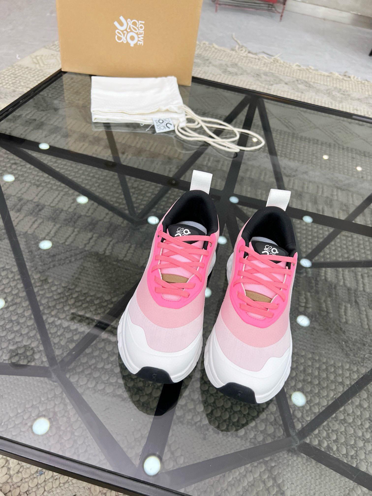 Кроссовки Loewe