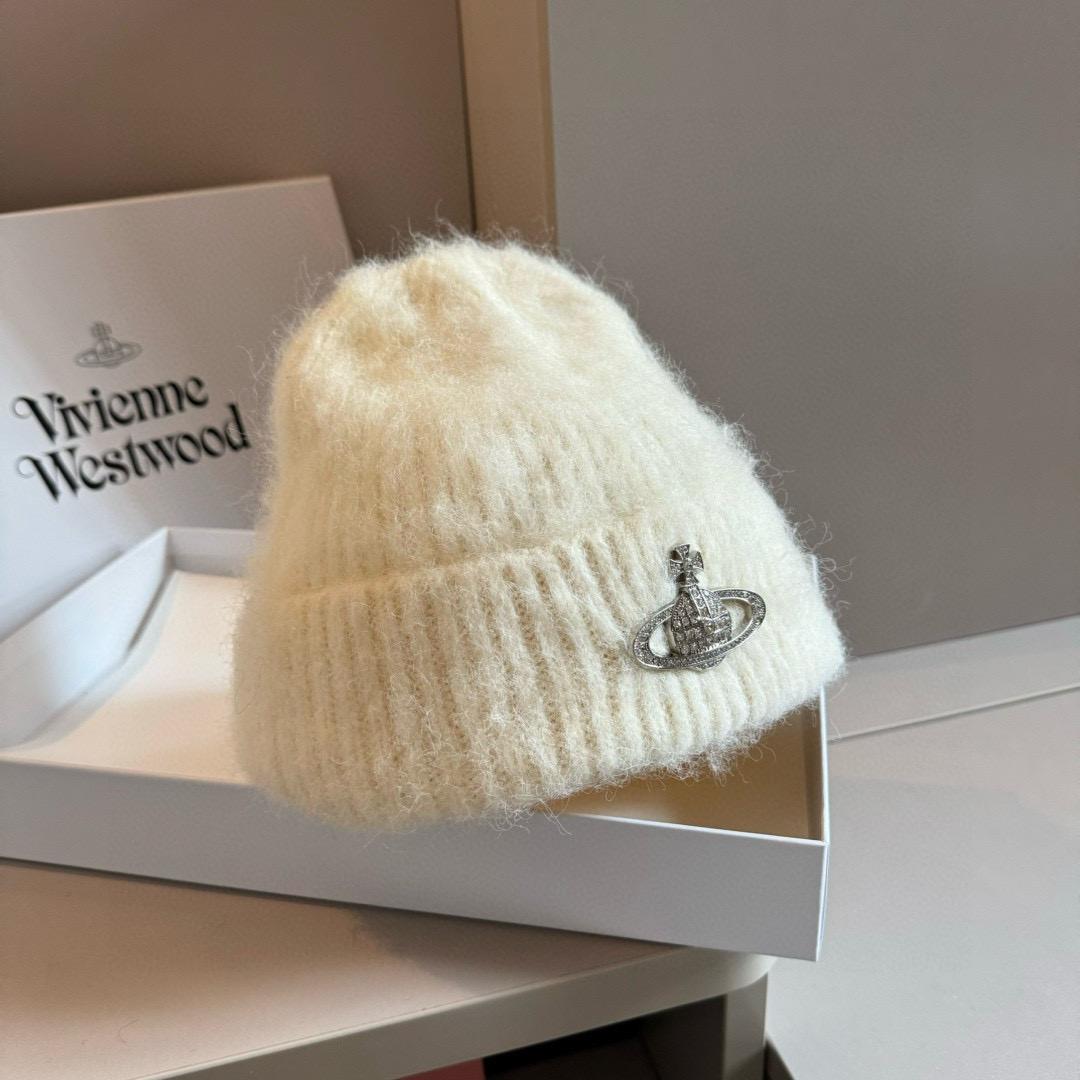 Шапка Vivienne Westwood 