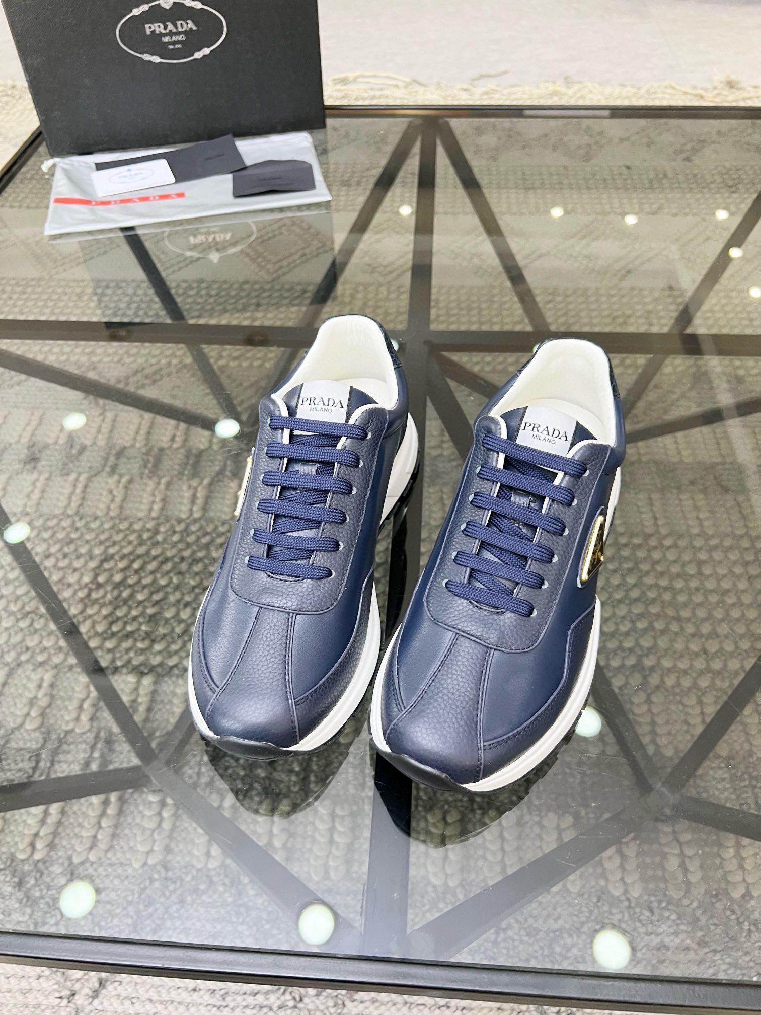 Кроссовки Prada 