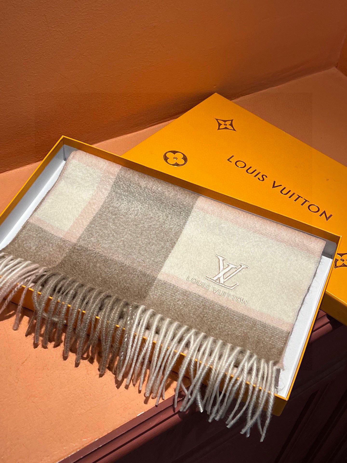 Шарф Louis Vuitton 