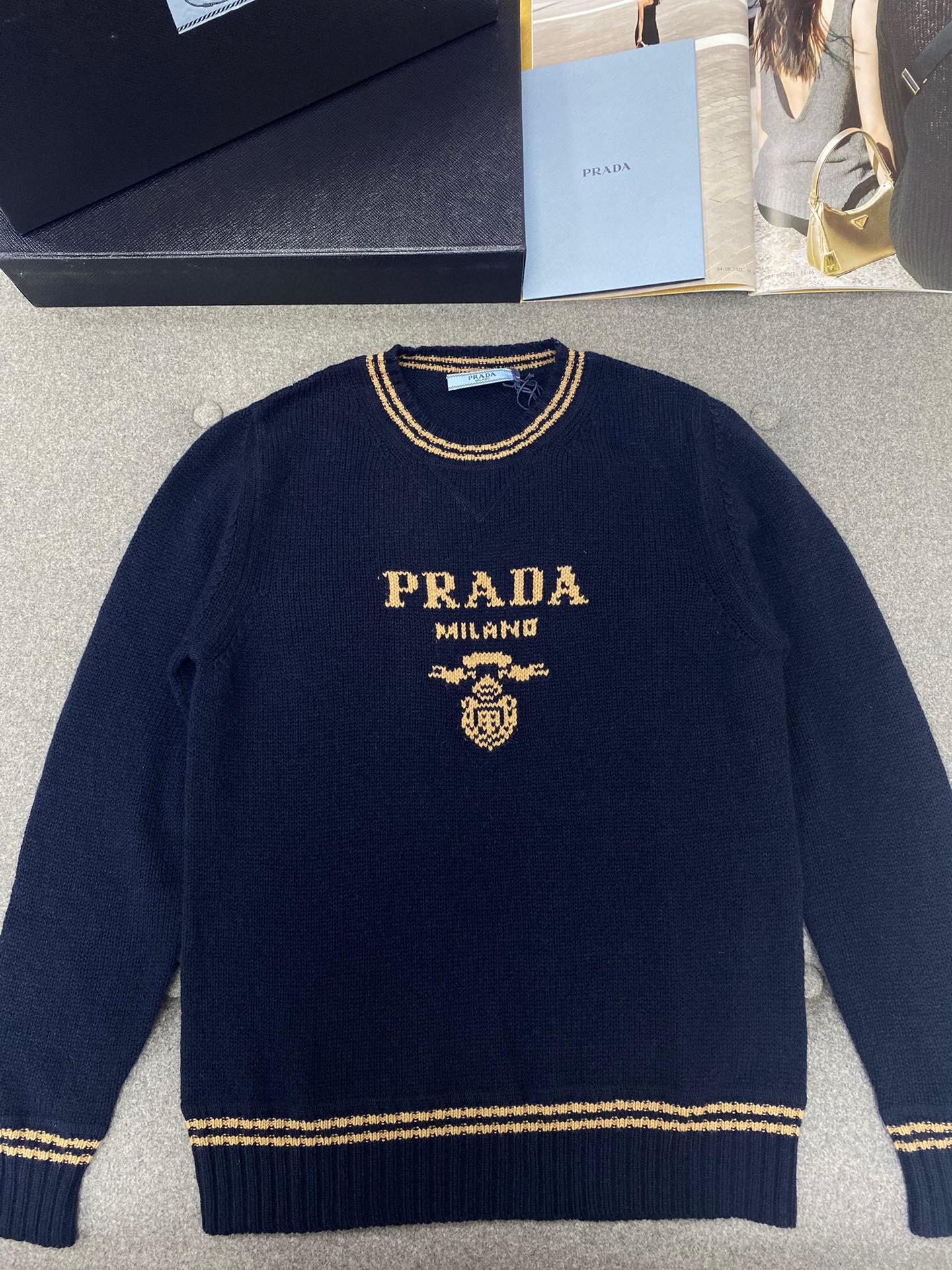 Свитер Prada 