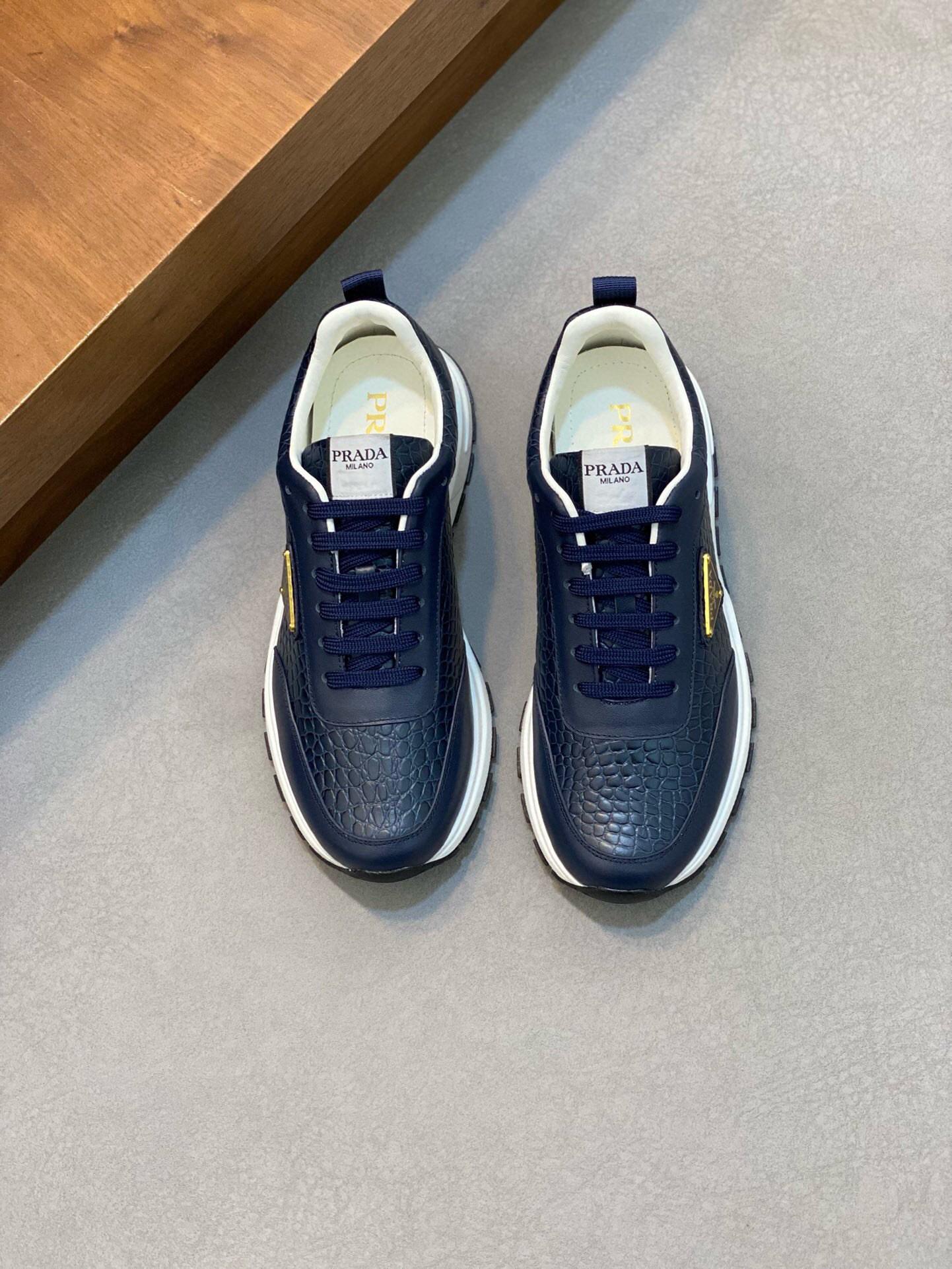 Кроссовки Prada 