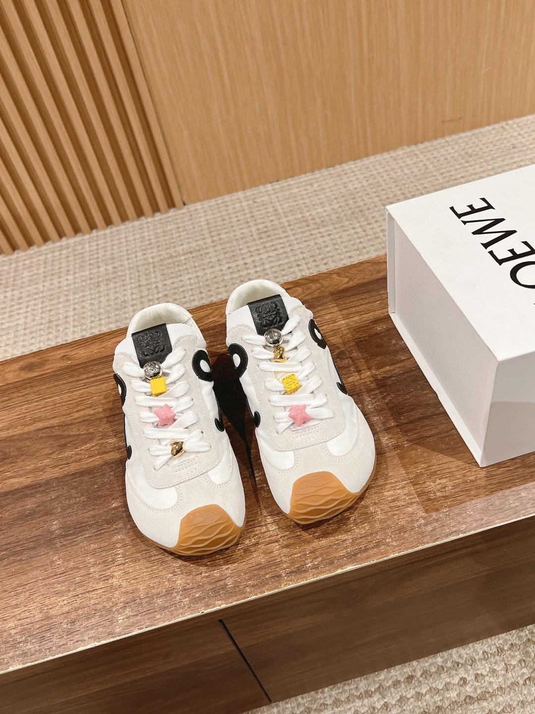 Кроссовки Loewe