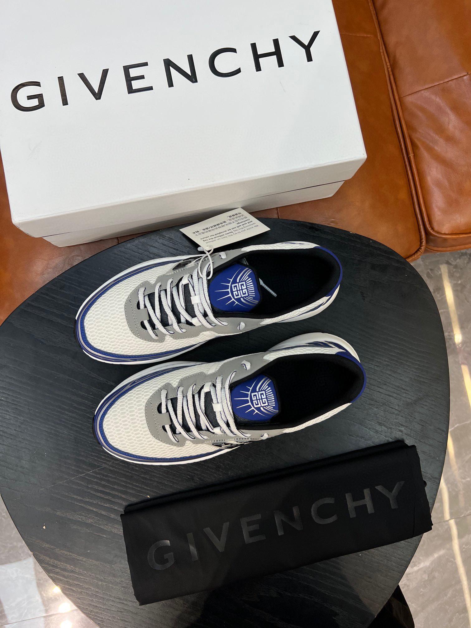Кроссовки Givenchy 