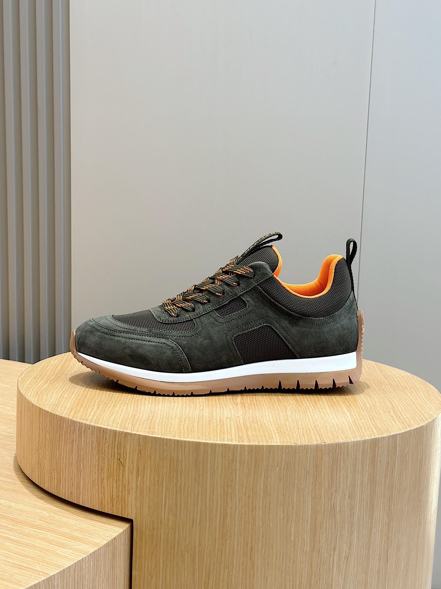 Кроссовки Hermes 