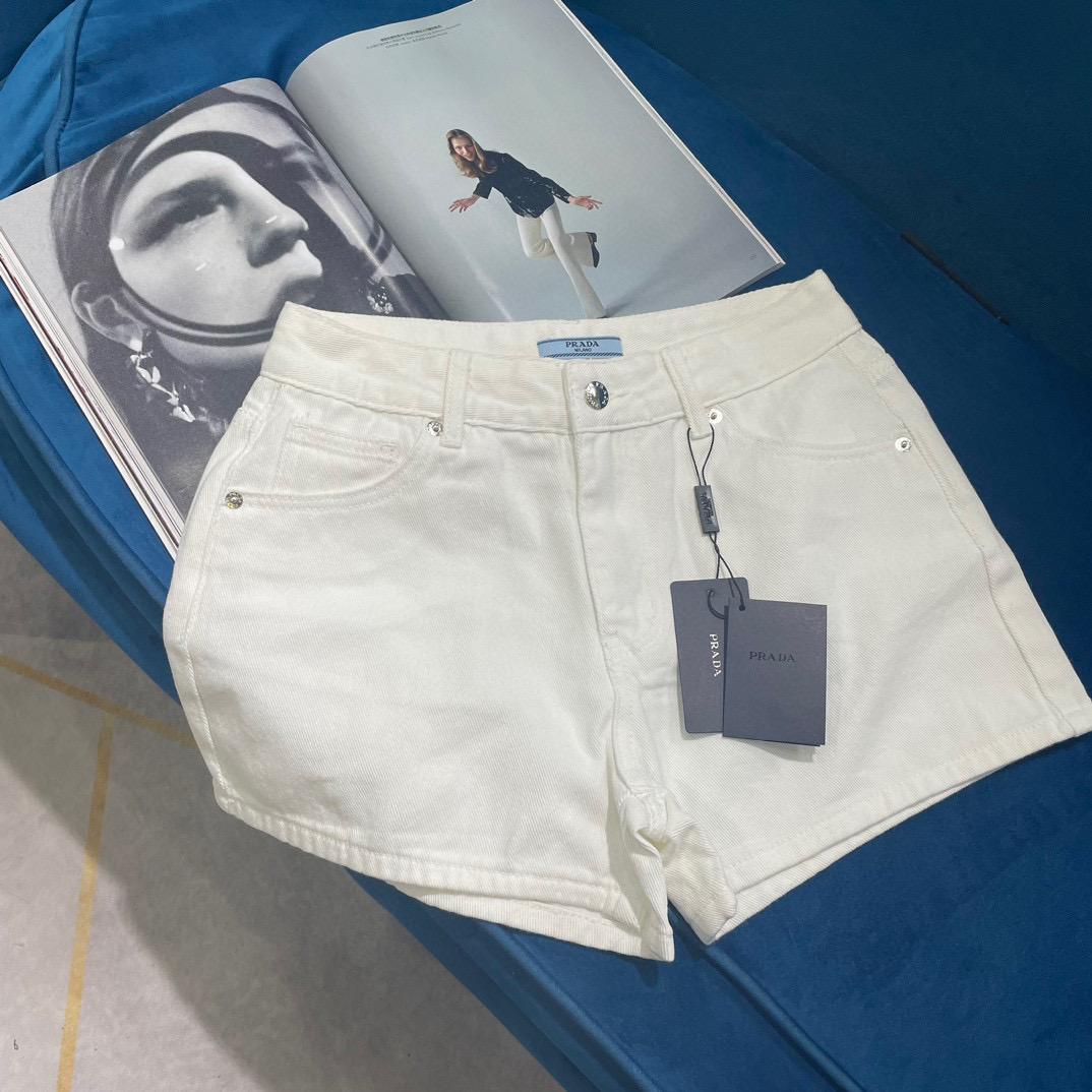 Шорты Prada