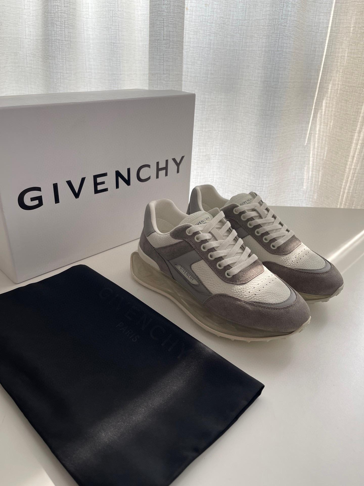 Кроссовки Givenchy 