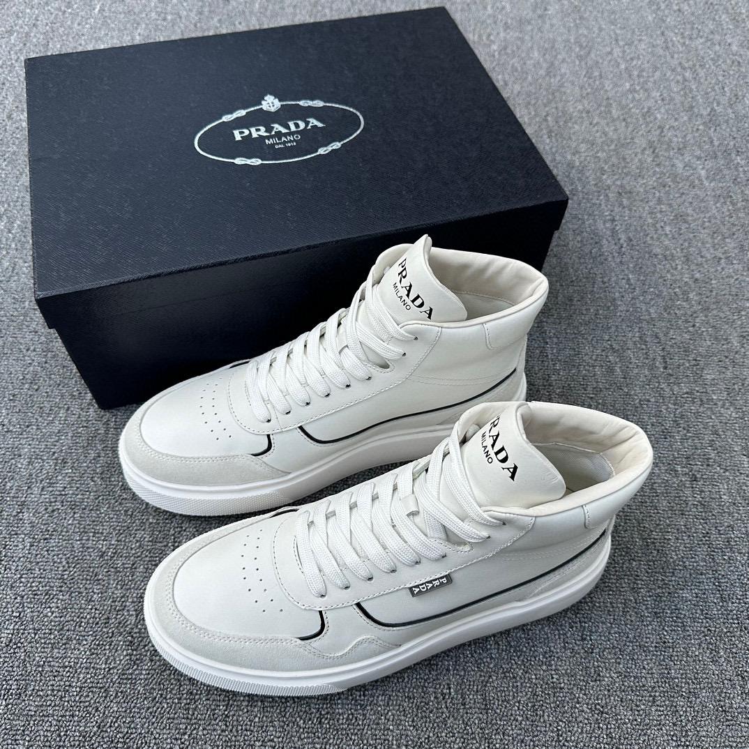 Кроссовки Prada 