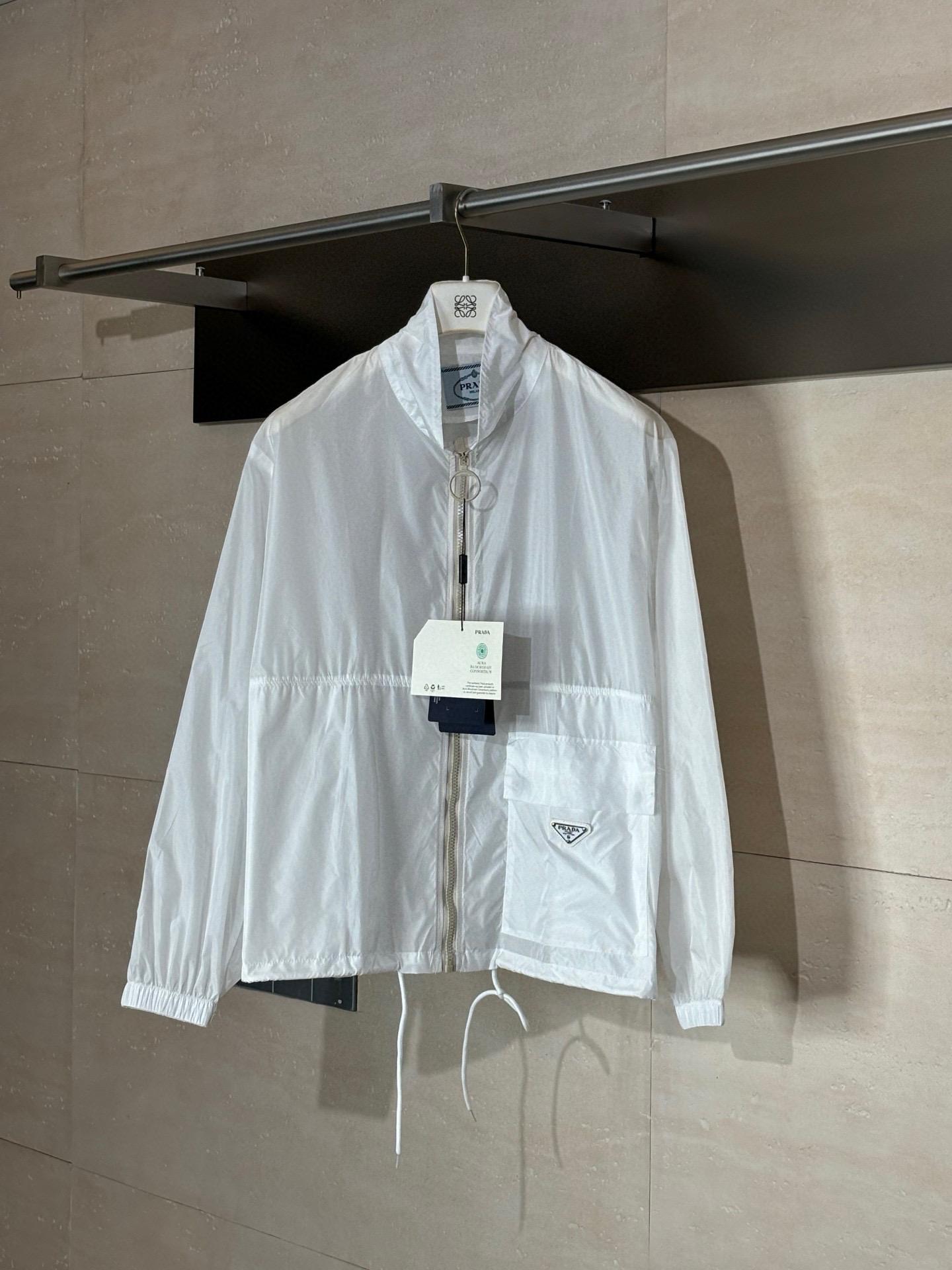 Ветровка Prada