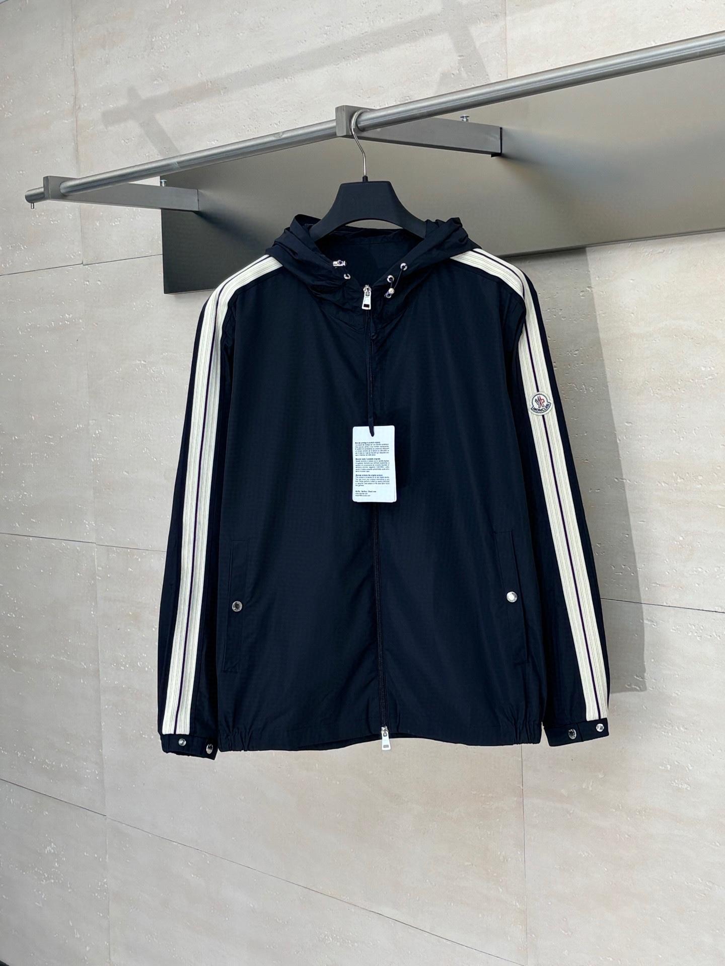 Ветровка Moncler