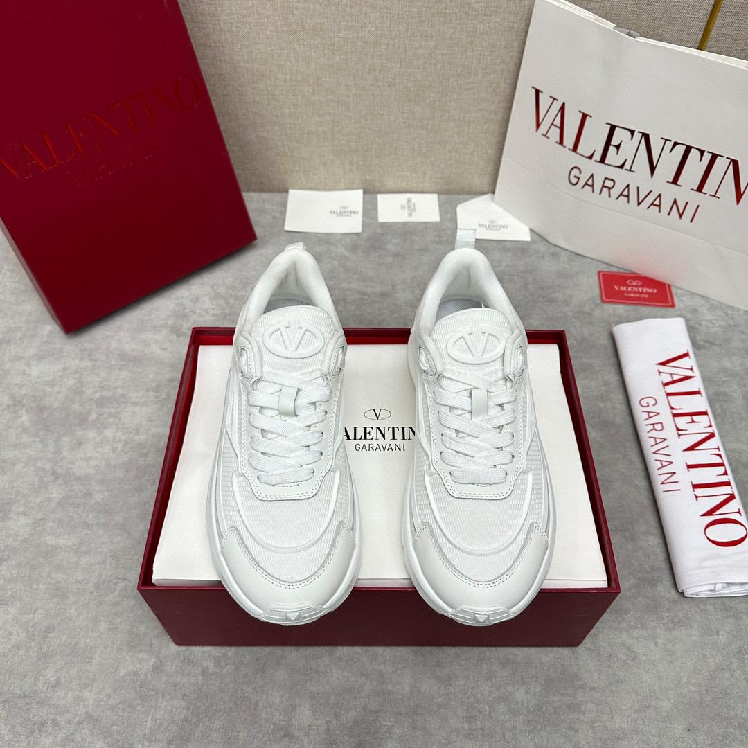 Кроссовки Valentino 