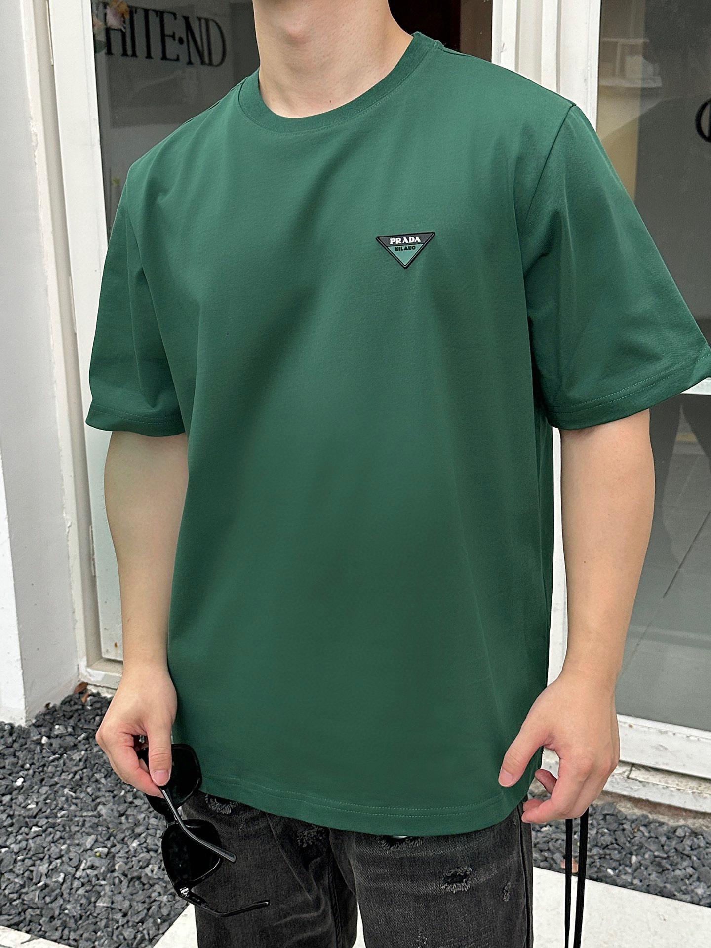 Футболка Prada 