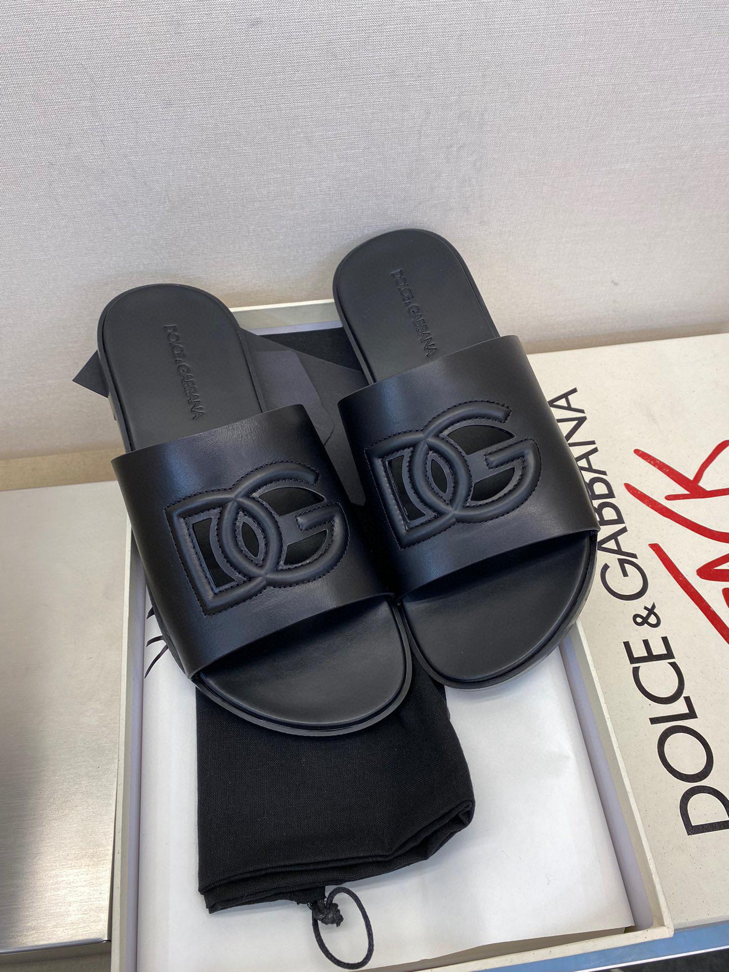 Тапки Dolce & Gabbana 