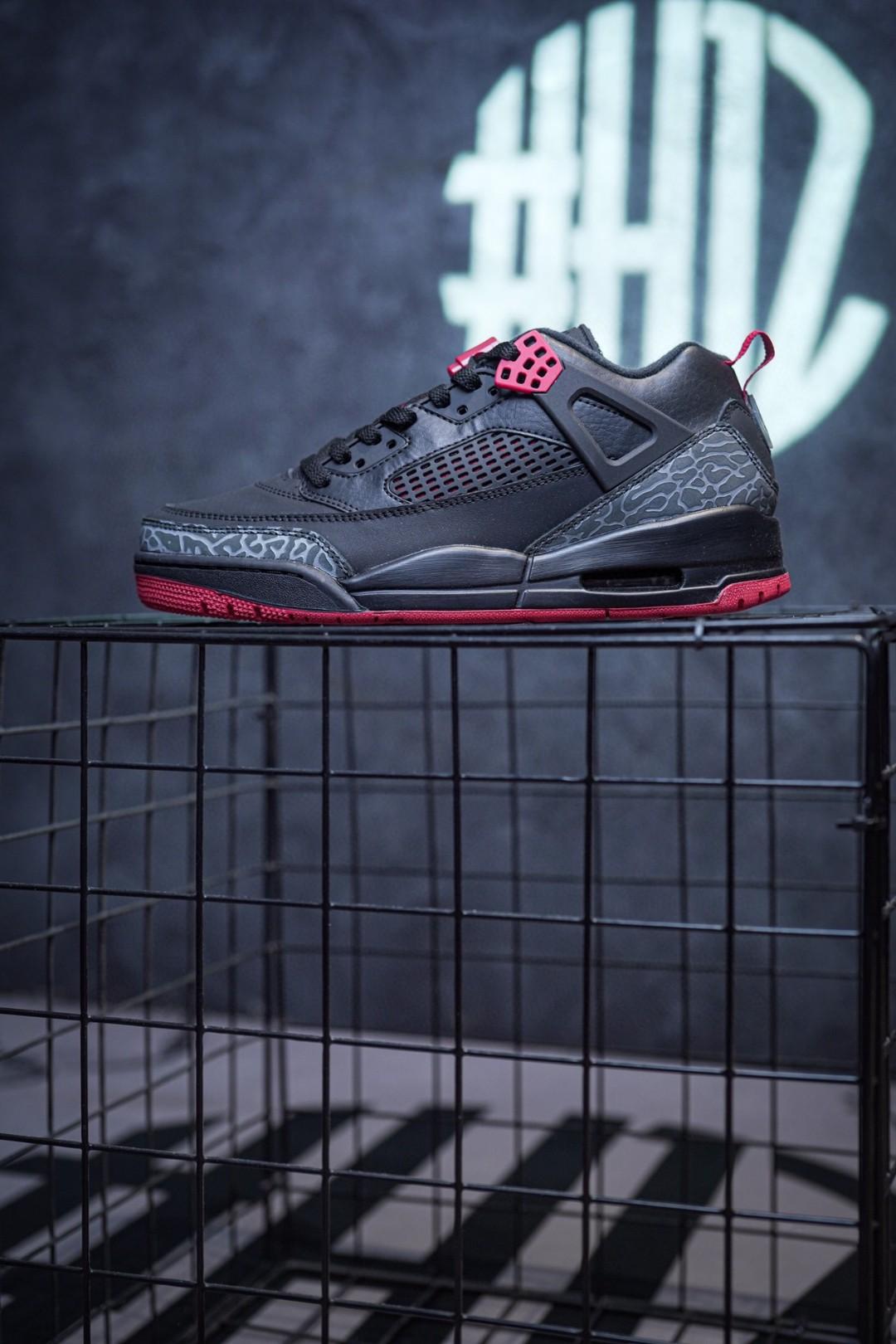 Кроссовки Jordan 