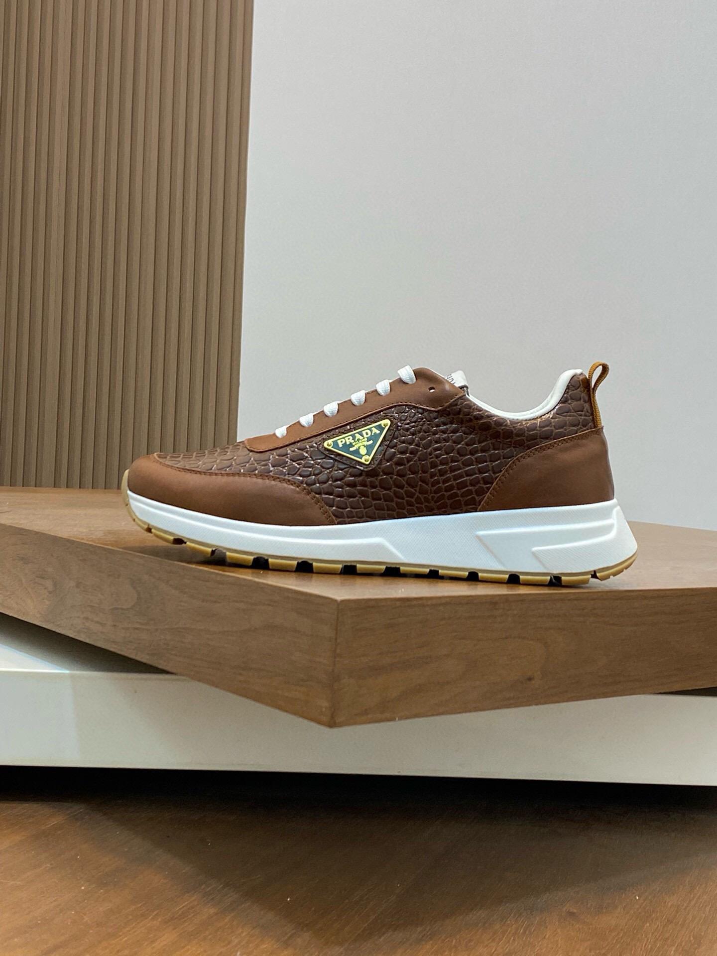 Кроссовки Prada 