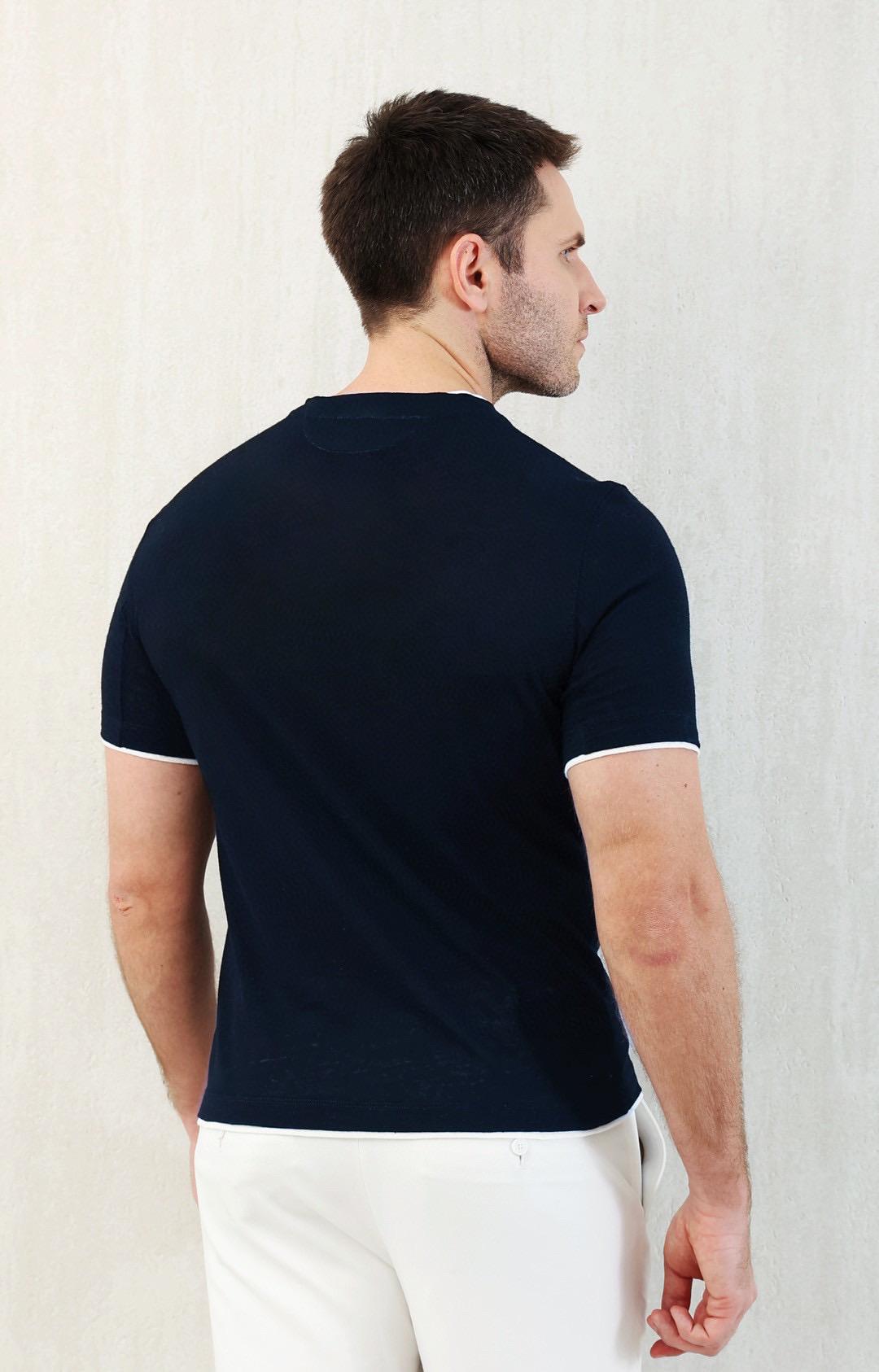 Футболка Brunello Cucunelli 