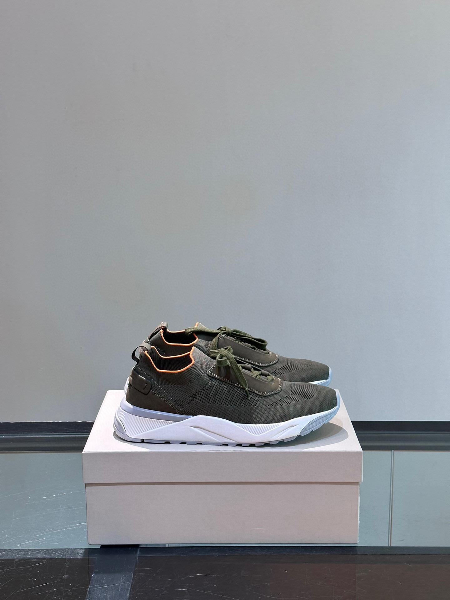 Кроссовки Santoni