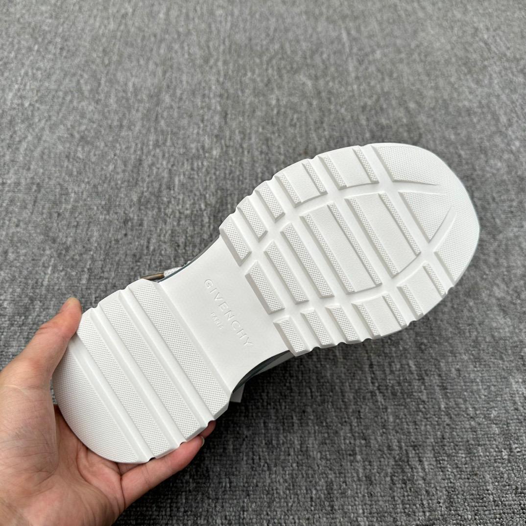 Кроссовки Givenchy 