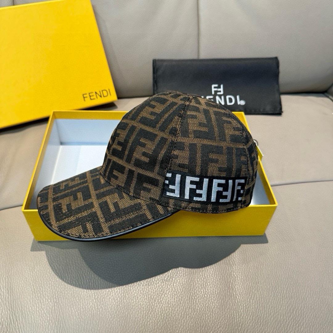 Кепка Fendi