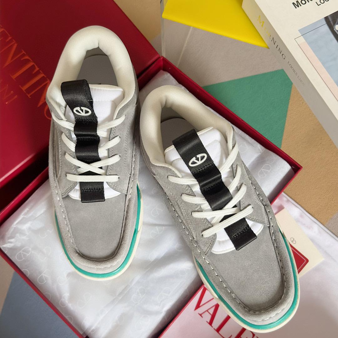 Кроссовки Valentino