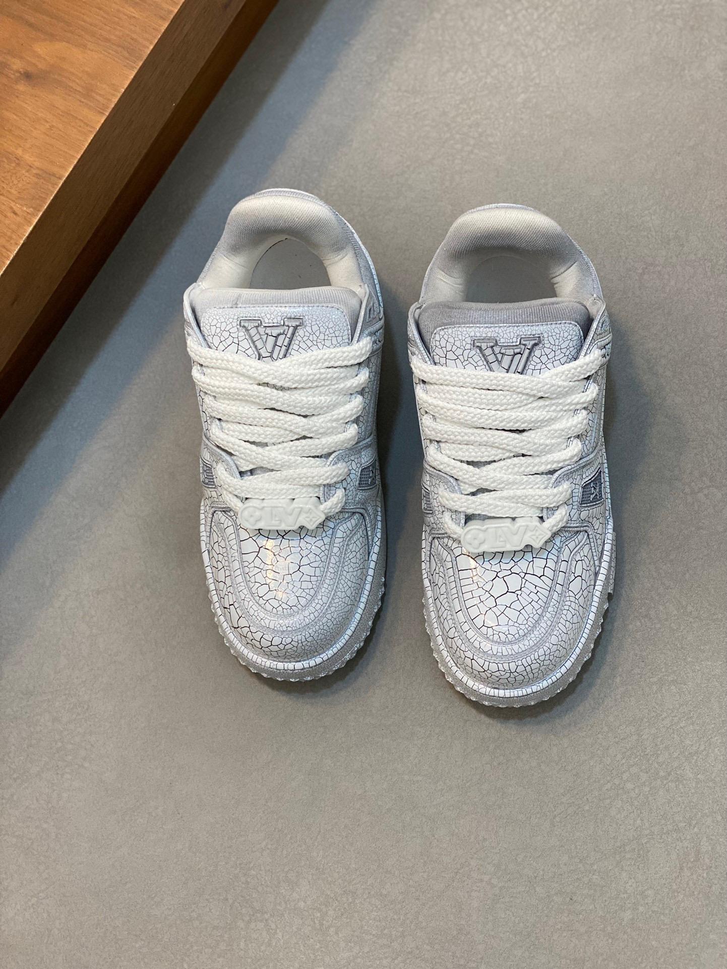 Кроссовки Louis 