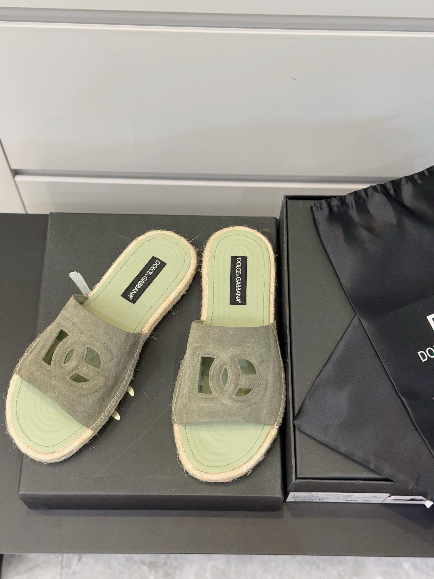 Тапочки Dolce Gabbana 