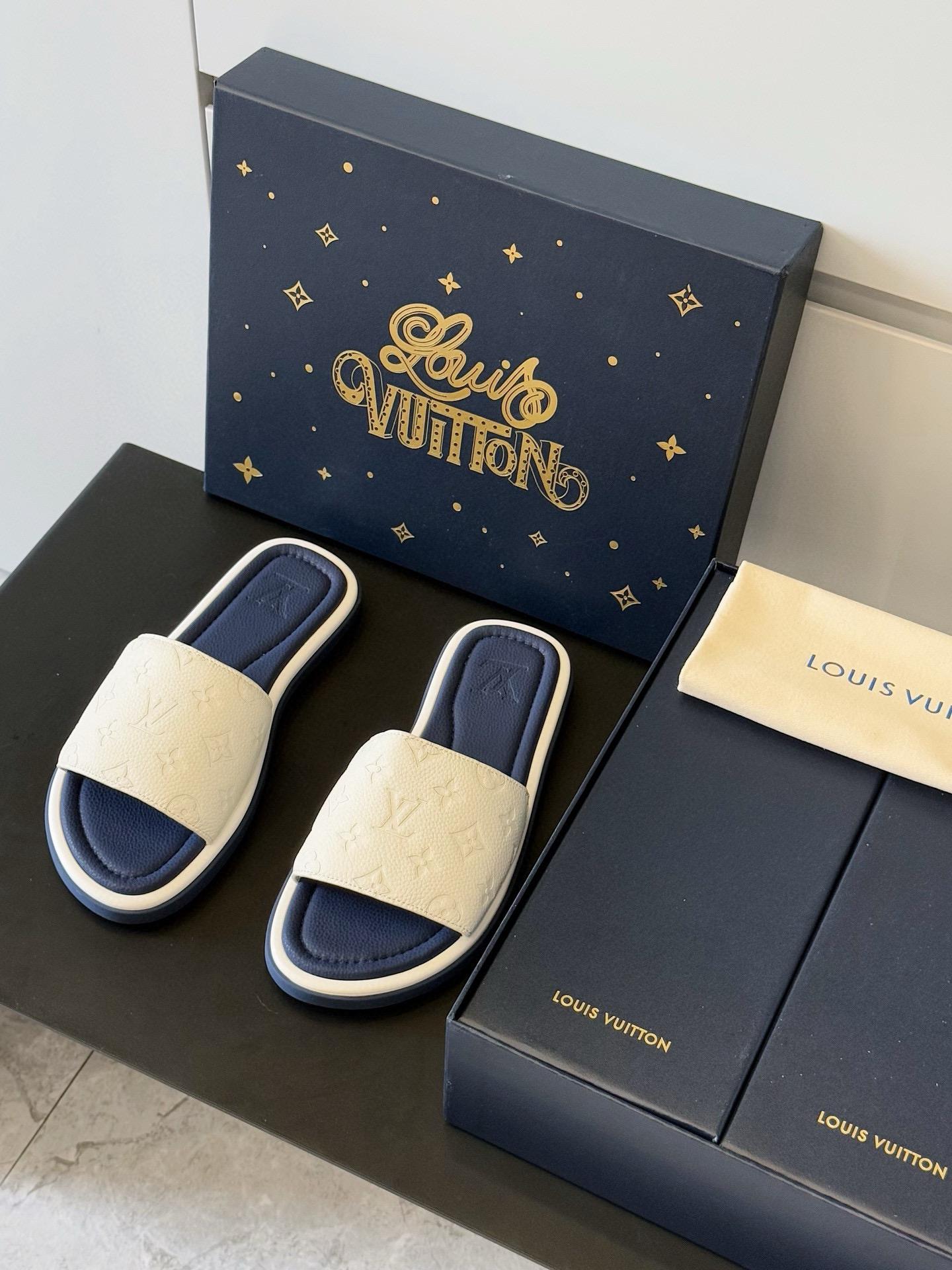 Тапочки Louis Vuitton  