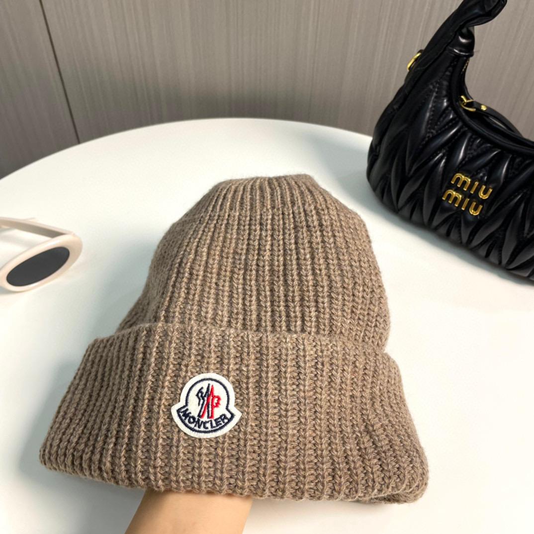 Шапка Moncler