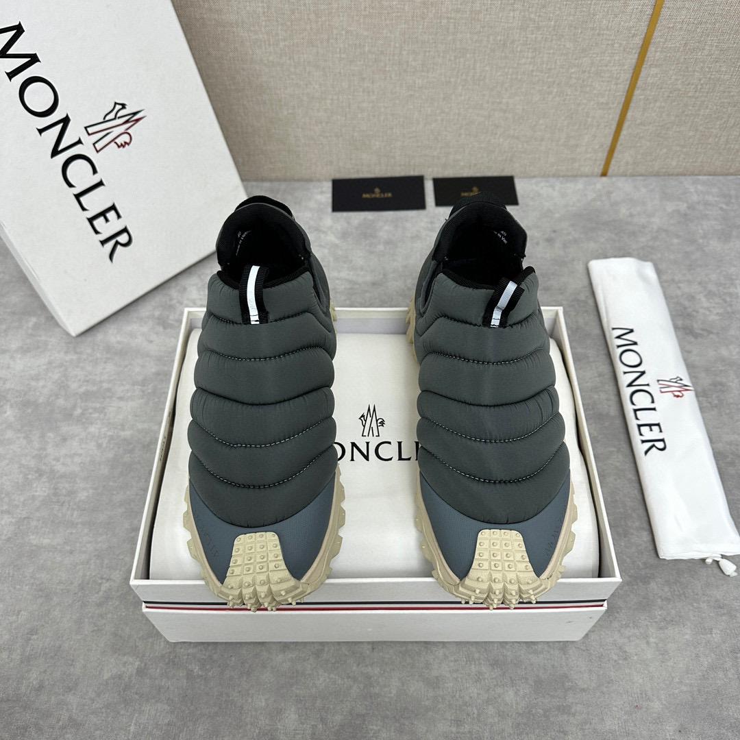 Зимние ботинки Moncler 