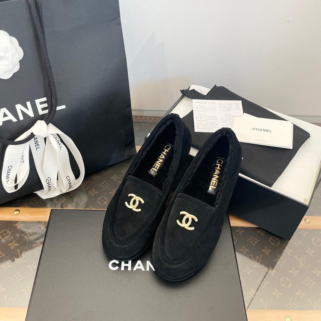 Лоферы с мехом Chanel