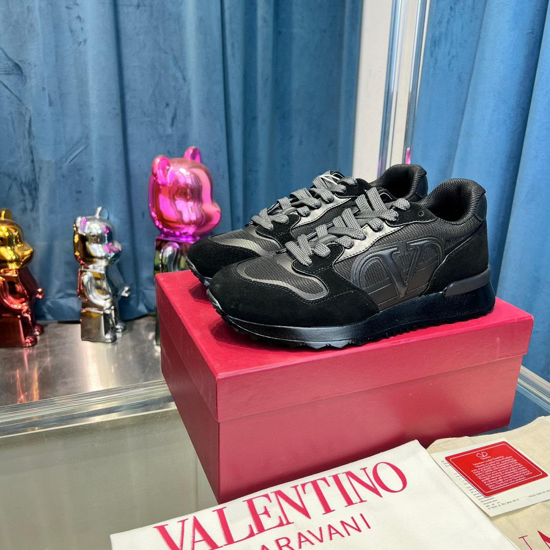 Кроссовки Valentino 