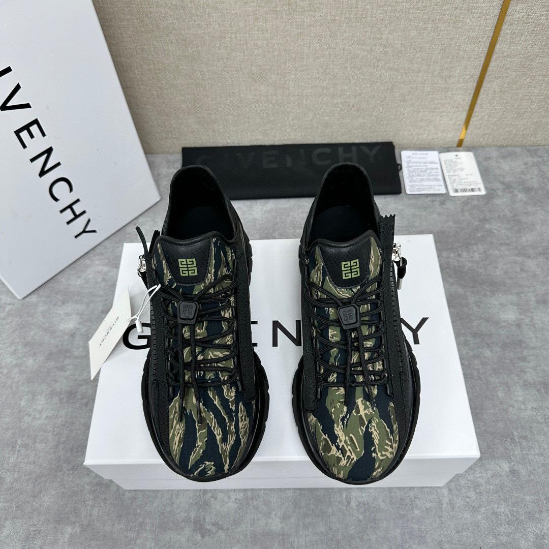 Кроссовки Givenchy 
