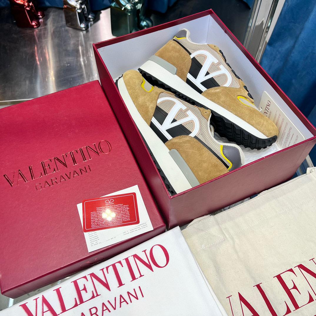 Кроссовки Valentino 