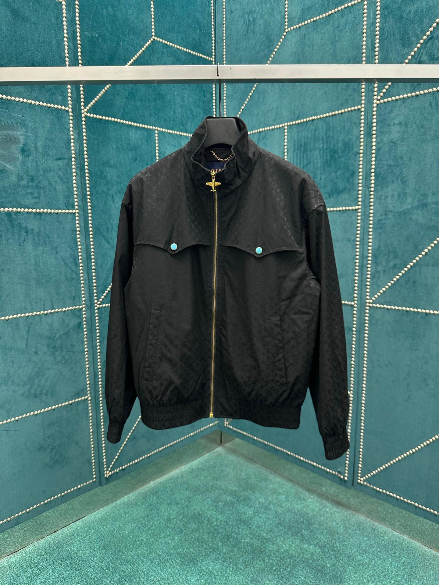 Легкая куртка Louis Vuitton 