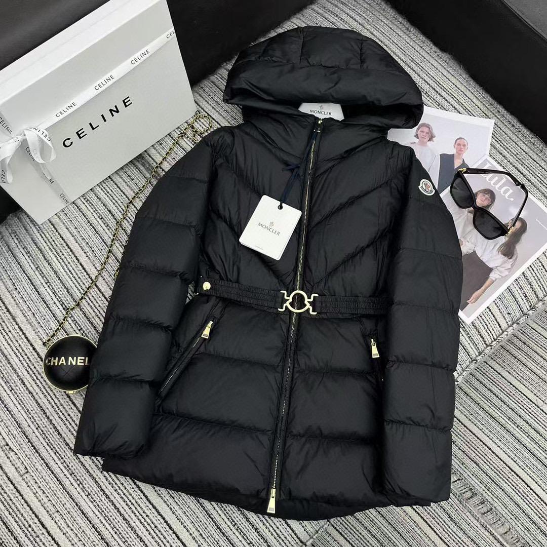 Пуховик Moncler
