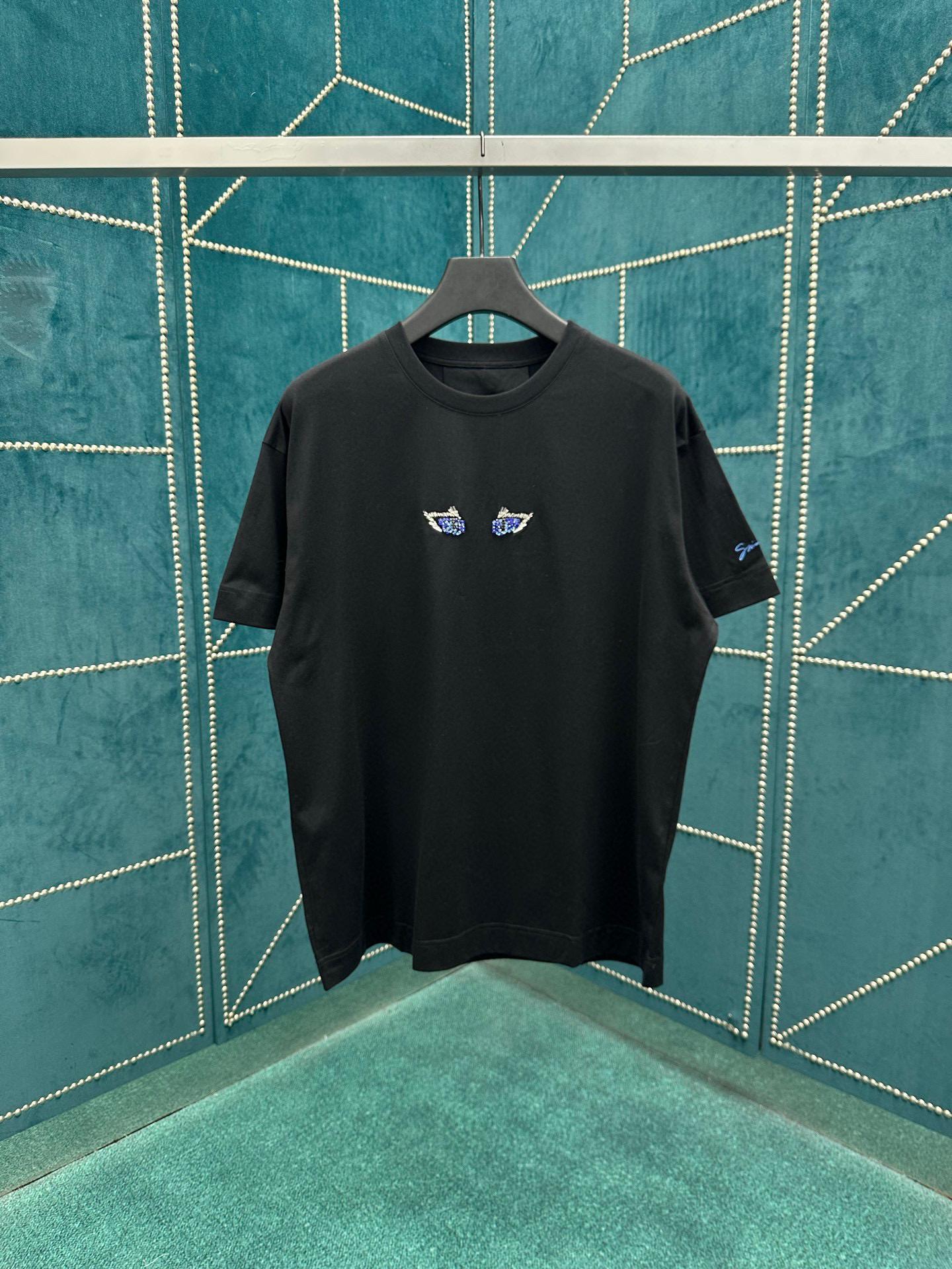 Футболка Givenchy