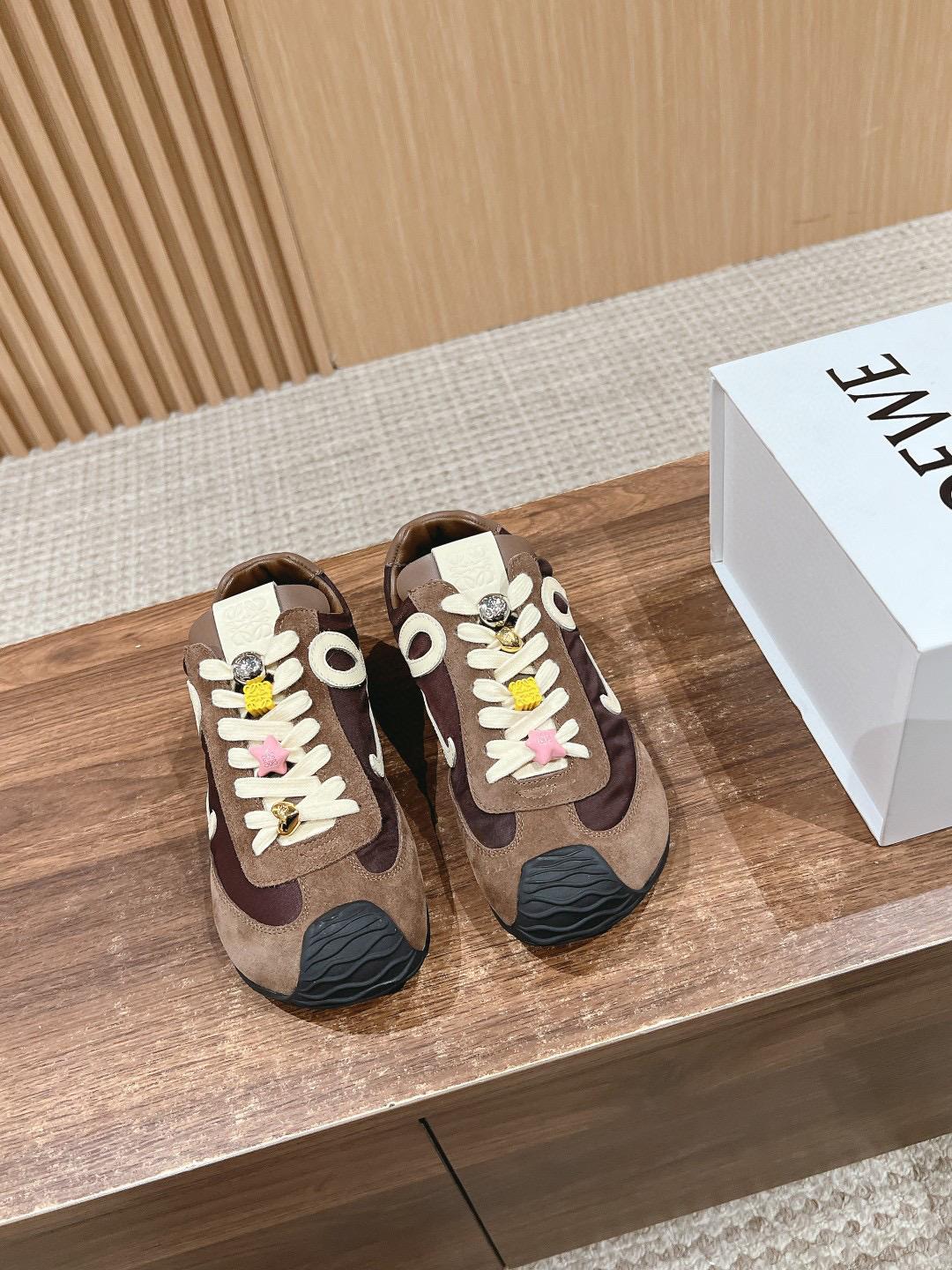 Кроссовки Loewe