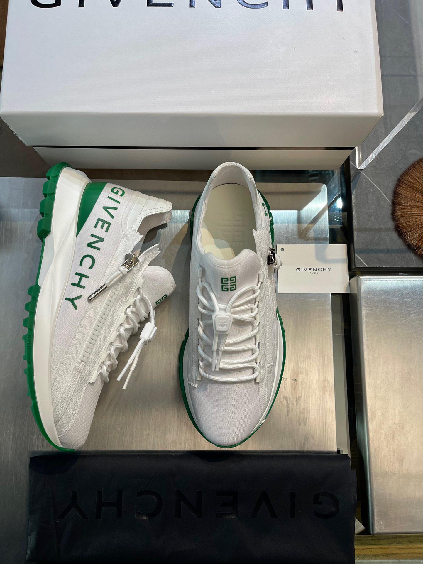 Кроссовки Givenchy 