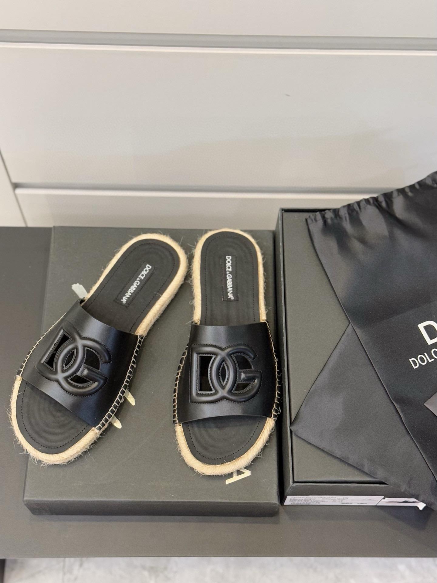 Тапочки Dolce Gabbana 