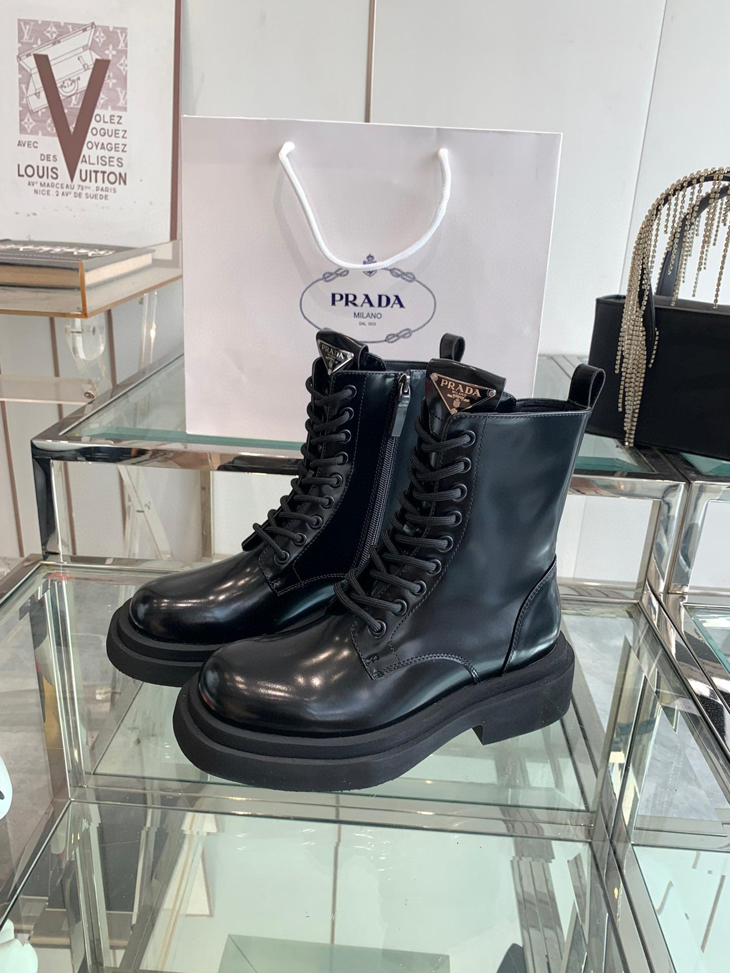 Ботинки Prada 