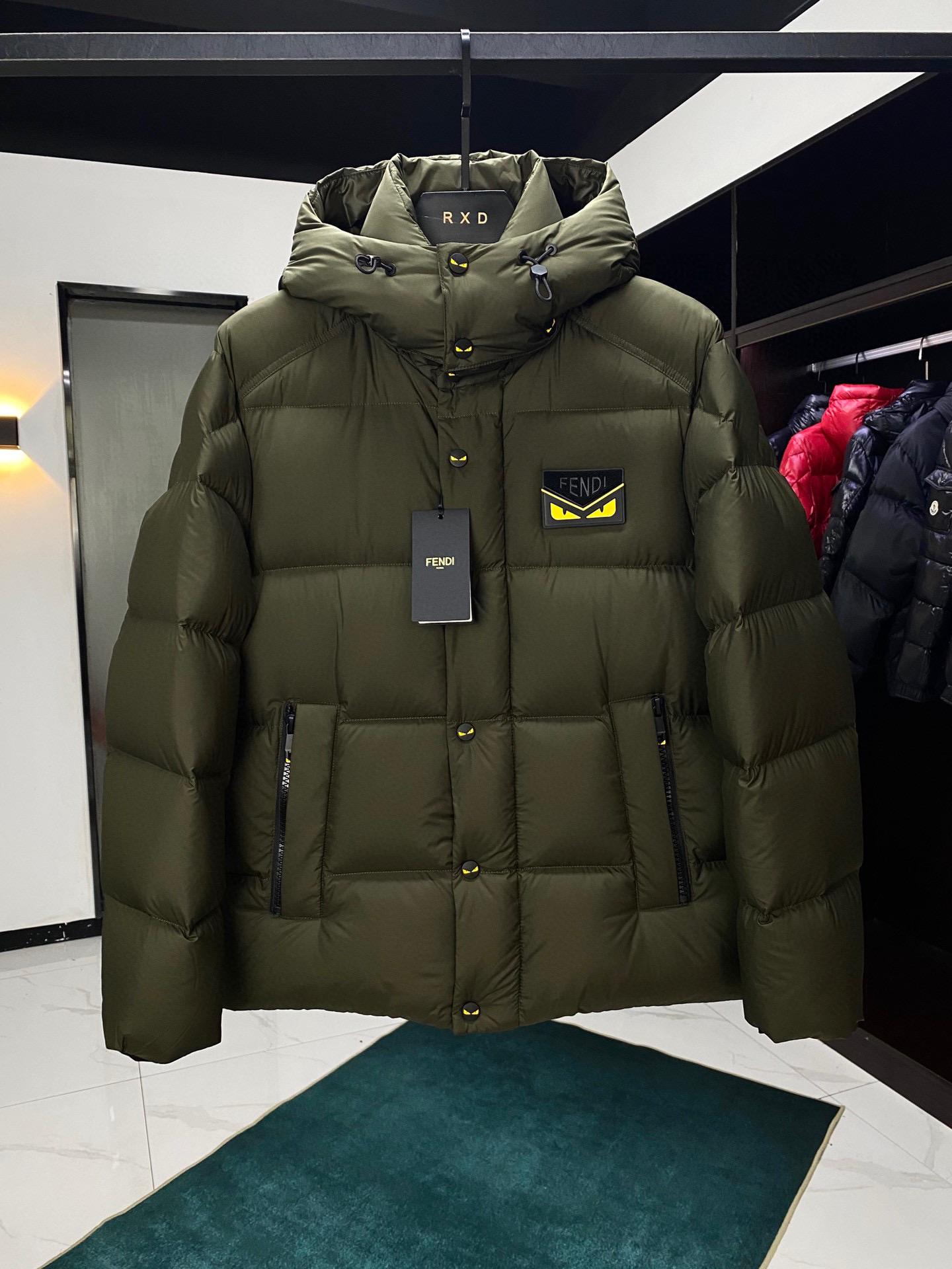 Пуховик Fendi 