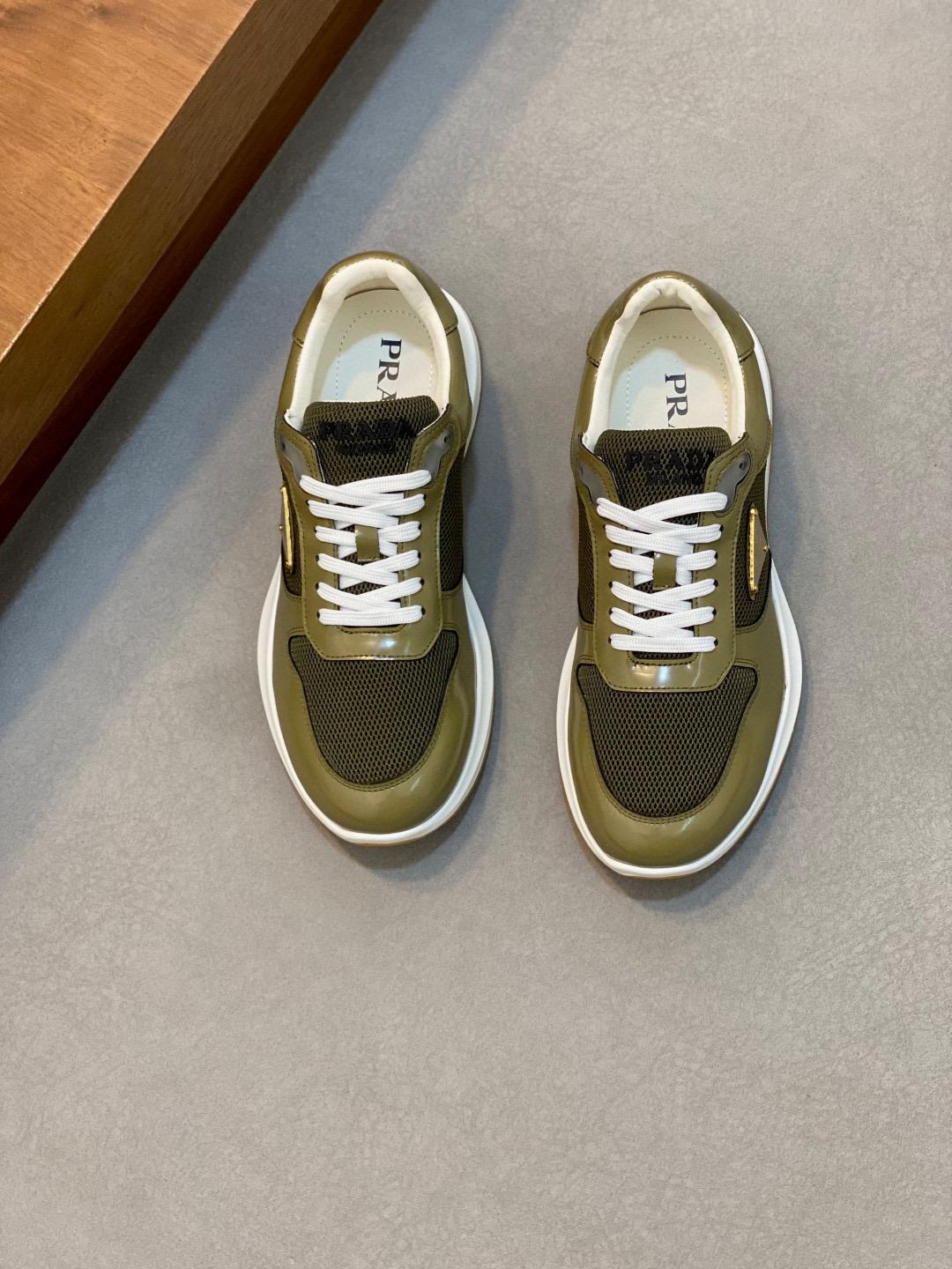 Кроссовки Prada 