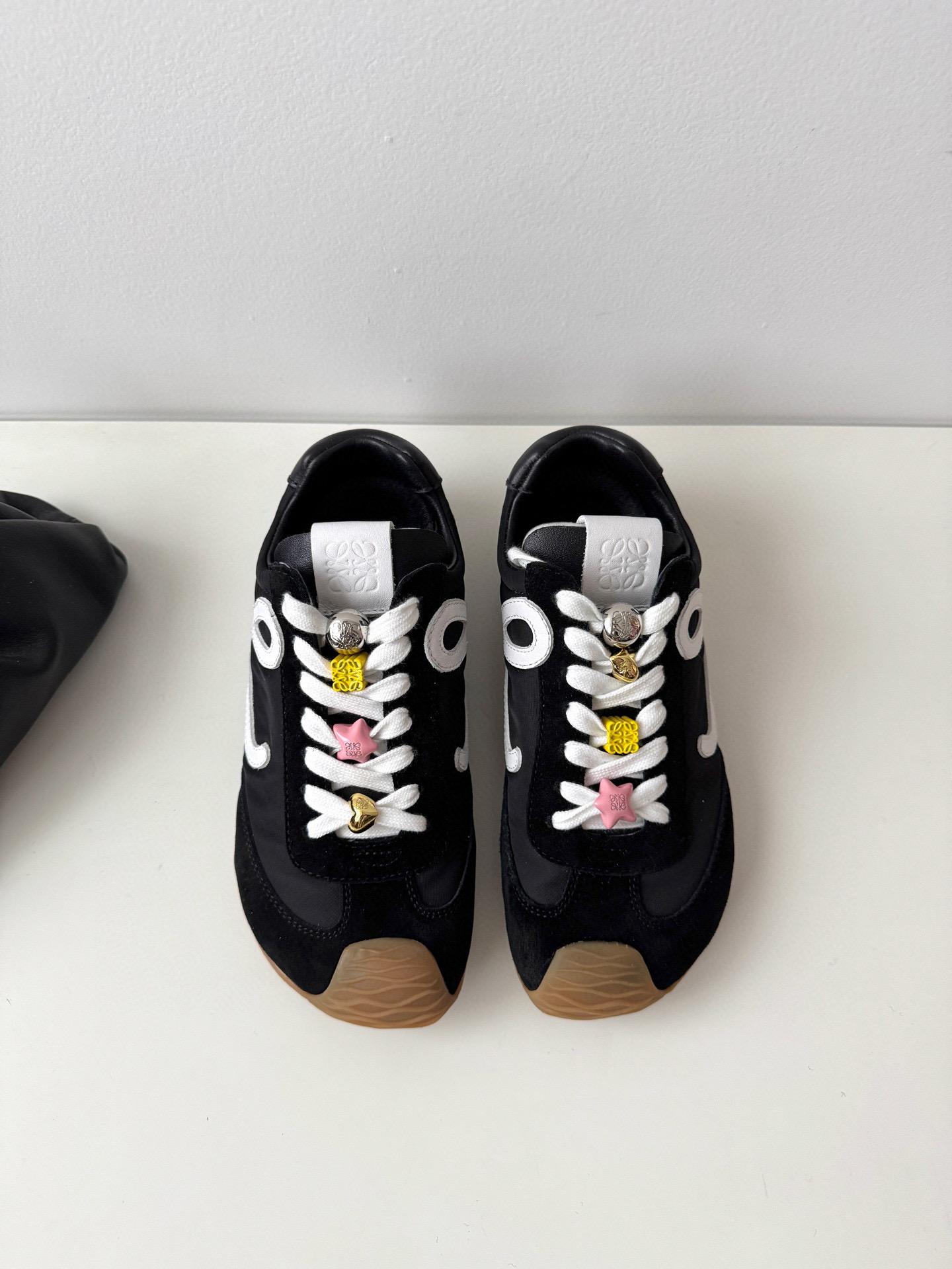 Кроссовки  Loewe