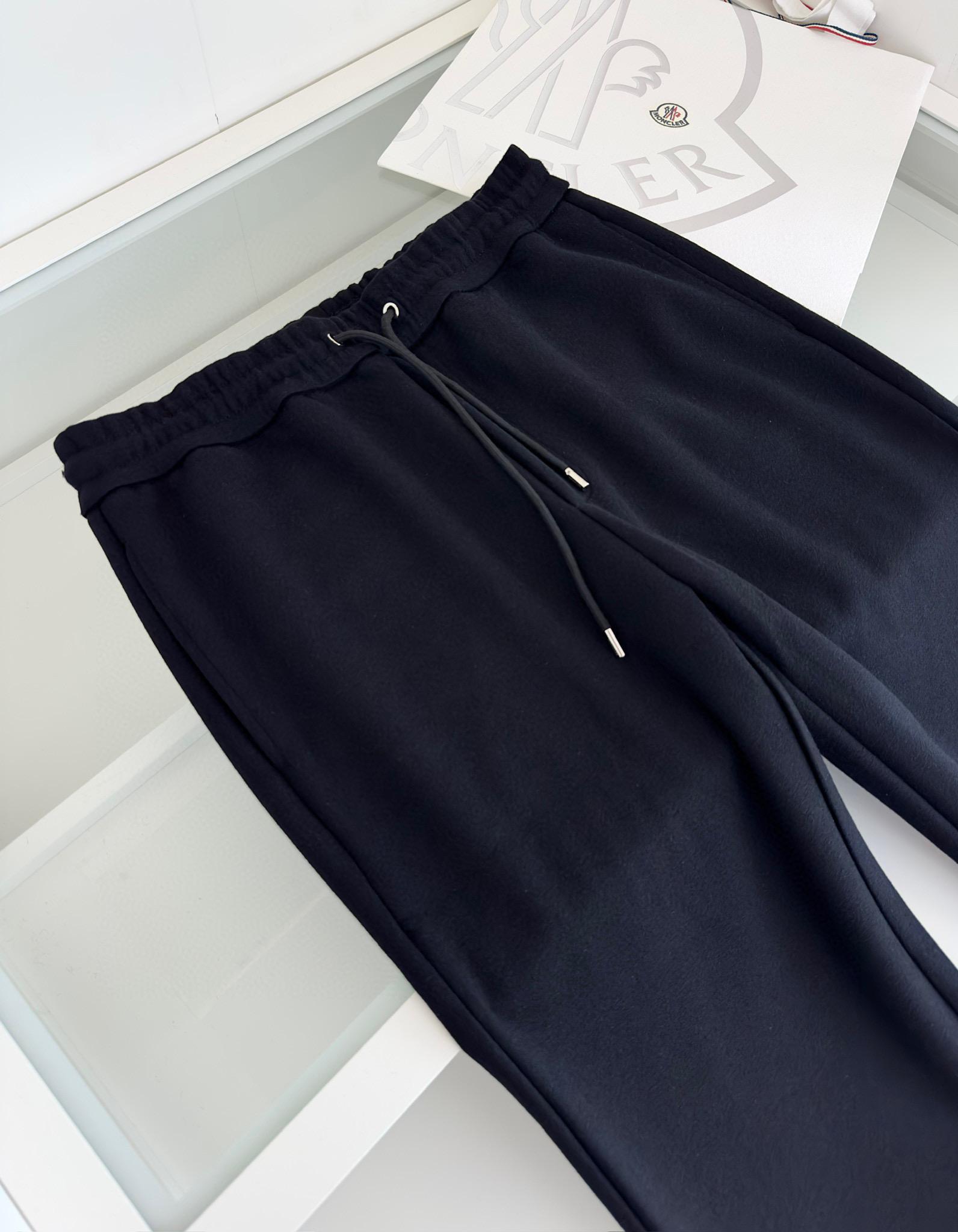 Спортивные штаны Moncler 