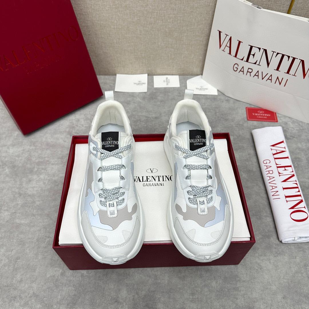 Кроссовки Valentino 