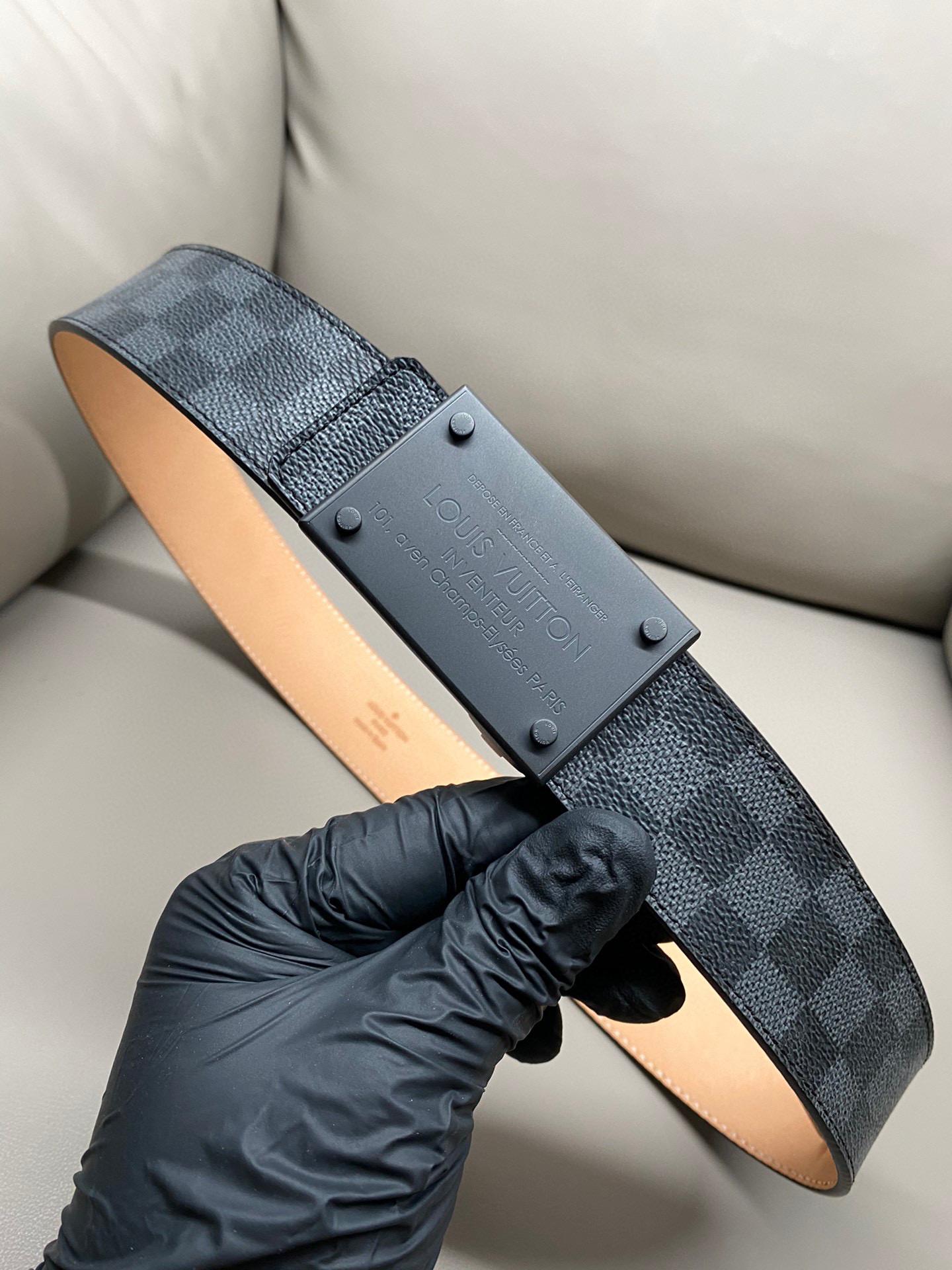 Ремни Louis Vuitton 