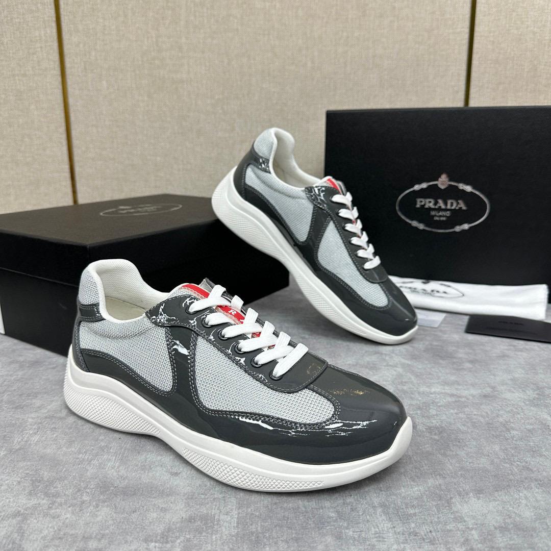 Кроссовки Prada